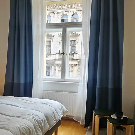 Apartament New Town Feel-at-home By Rentez *